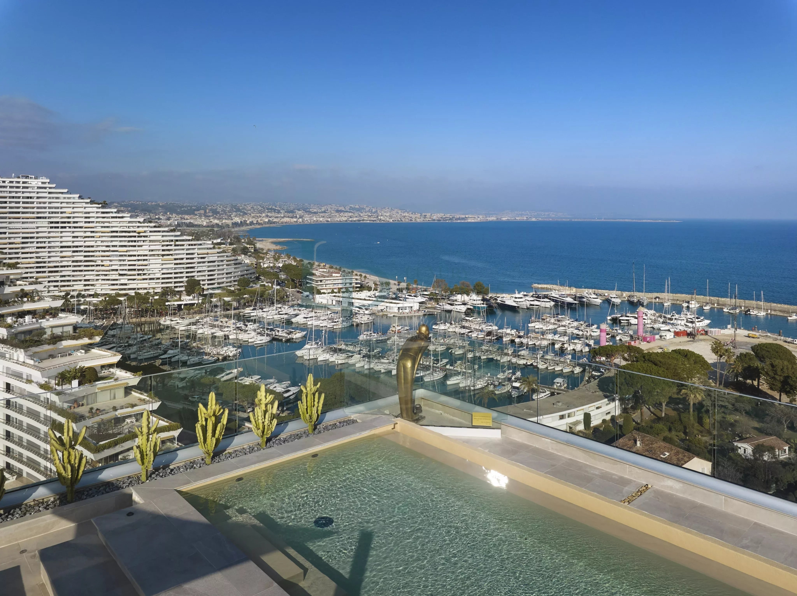 Un Penthouse de collection !