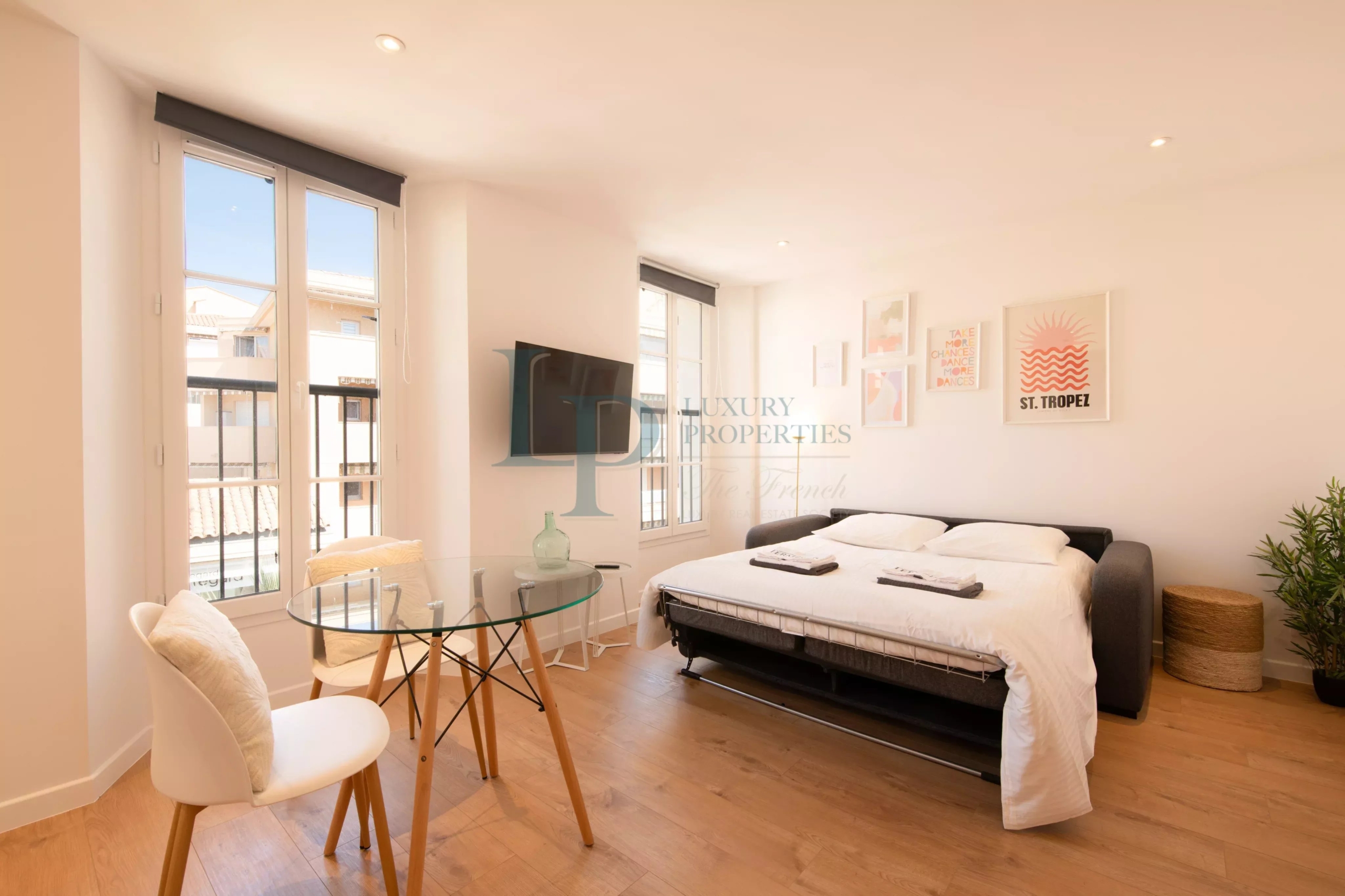 IDÉAL INVESTISSEUR – IMMEUBLE MEUBLÉ À FORT RENDEMENT AU CŒUR DE SAINTE-MAXIME