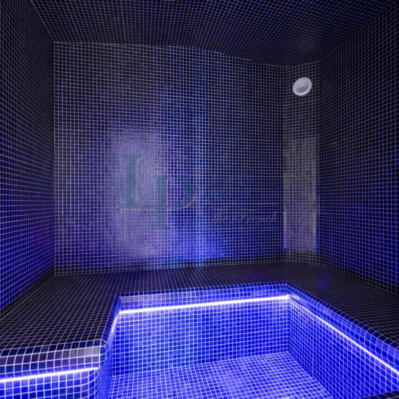 780