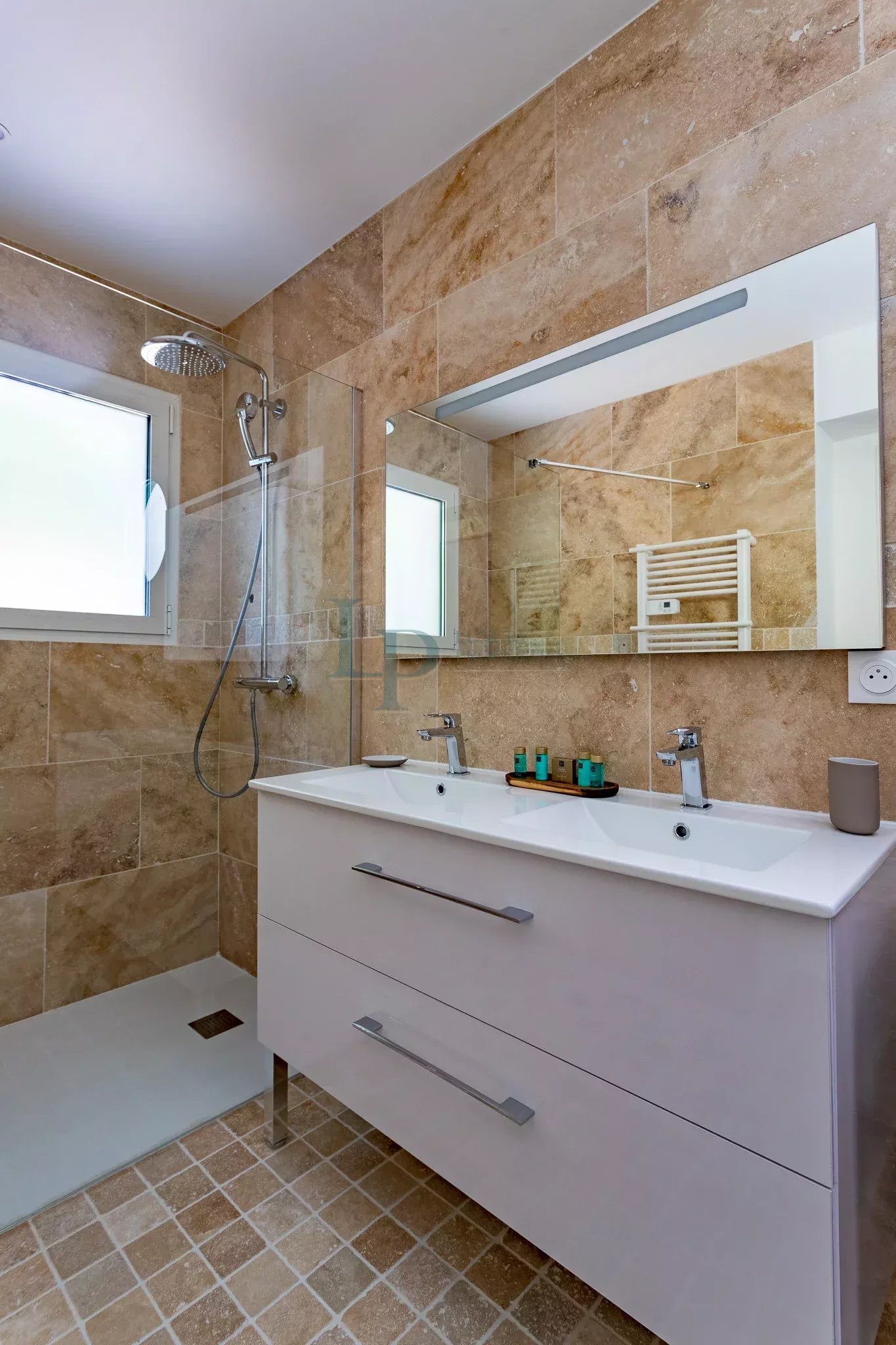 APPARTEMENT 3 PIÈCES MEUBLÉ AVEC TERRASSE DE 91M²– LE PYLA-SUR-MER