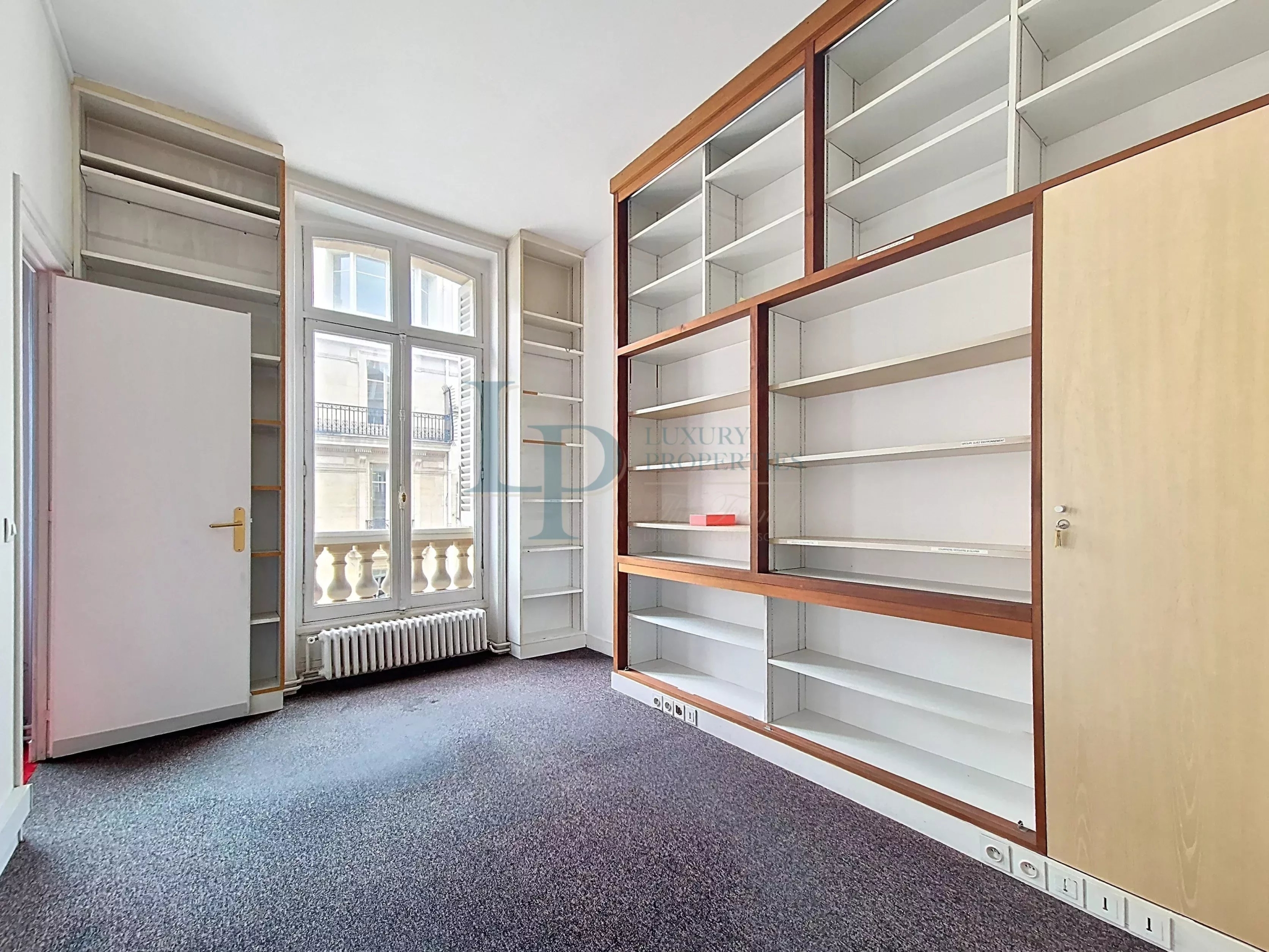 PARIS 8 – PARC MONCEAU / HAUSSMANN – BUREAUX D’ENVIRON 400 M2