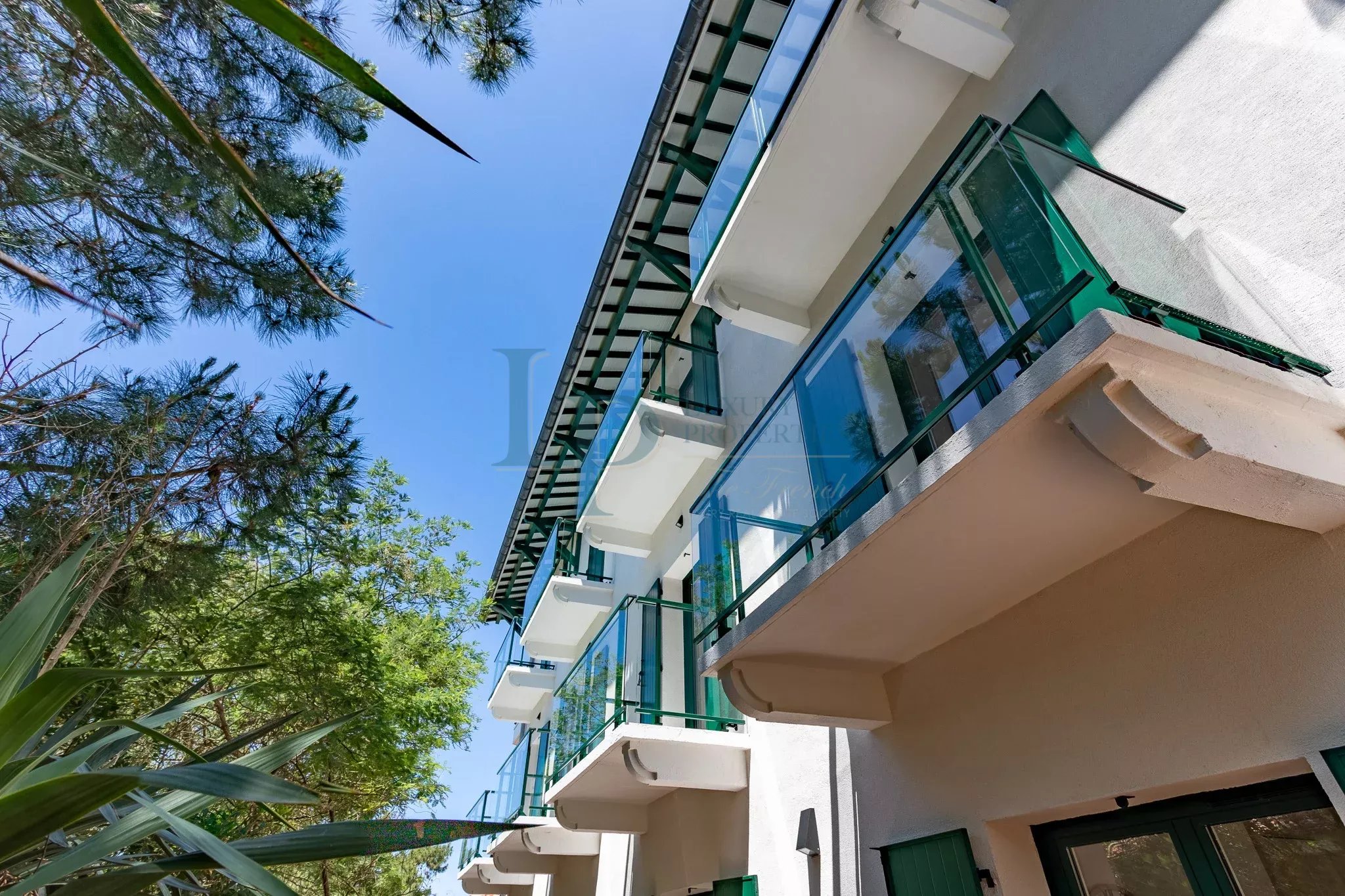 APPARTEMENT 3 PIÈCES MEUBLÉ AVEC TERRASSE DE 91M²– LE PYLA-SUR-MER
