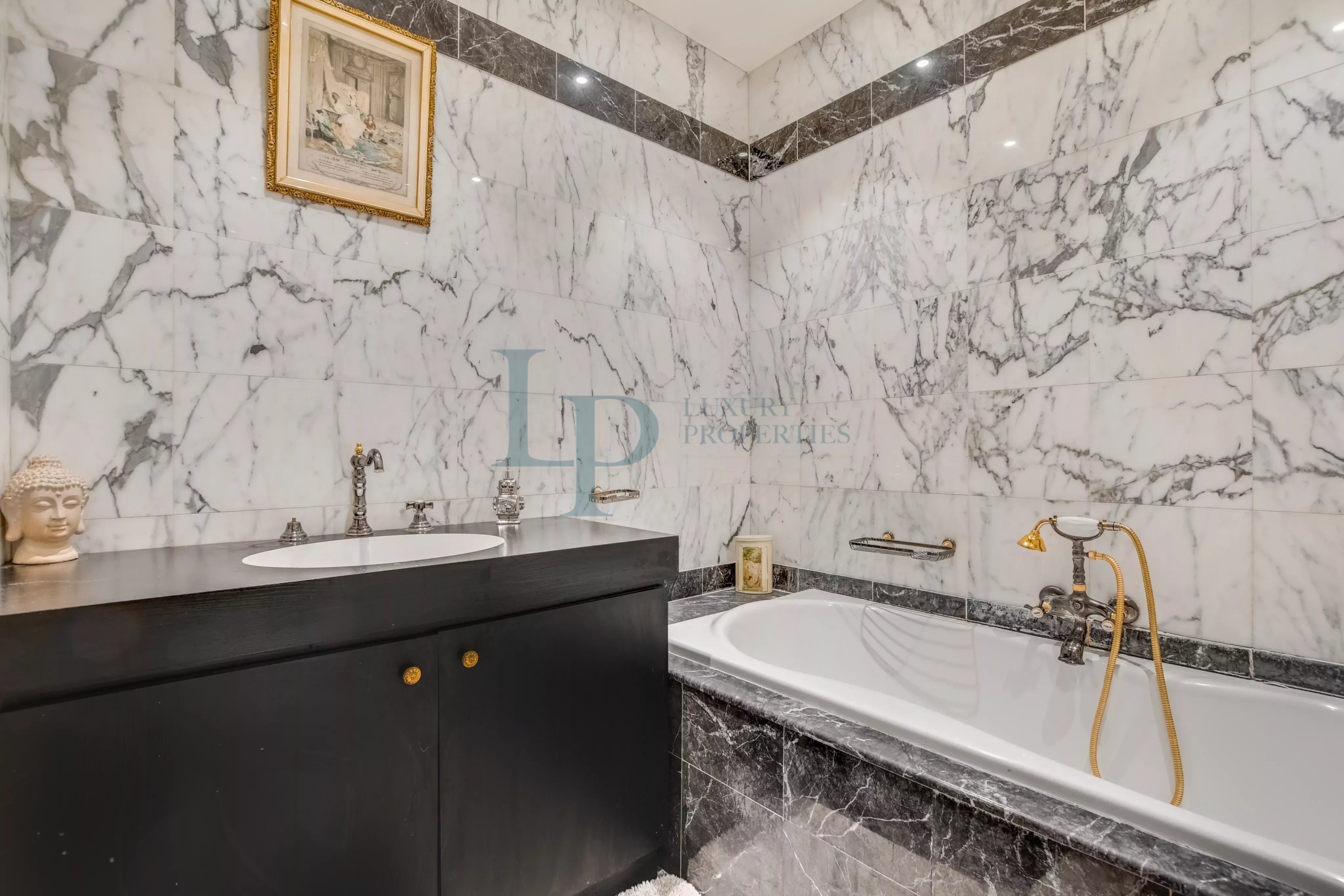 PARIS VIII – TRIANGLE D’OR | APPARTEMENT DE RÉCEPTION – 184 M²