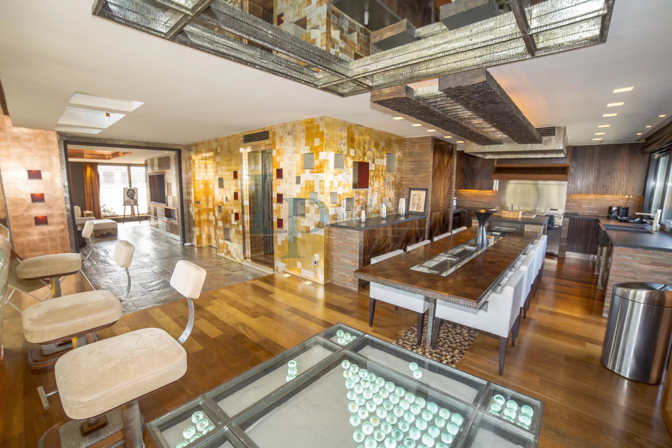 PENTHOUSE DE LUXE avec TERRASSE avenue Foch