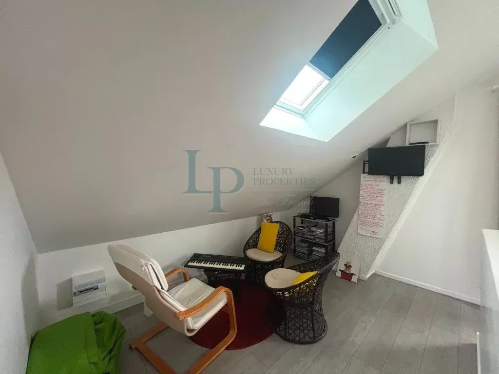 Maison 5 pièces 130 m² et dépendance 50 m² sur terrain de 1165 m² située à Paron