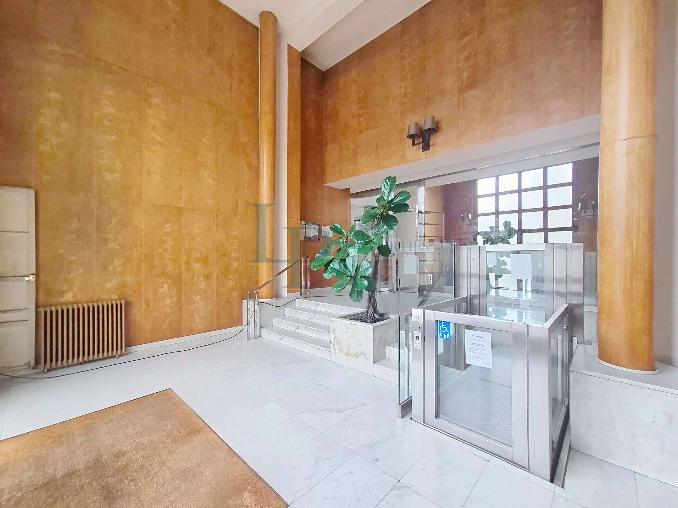 Studio Moderne au Trocadéro, Paris 16ème