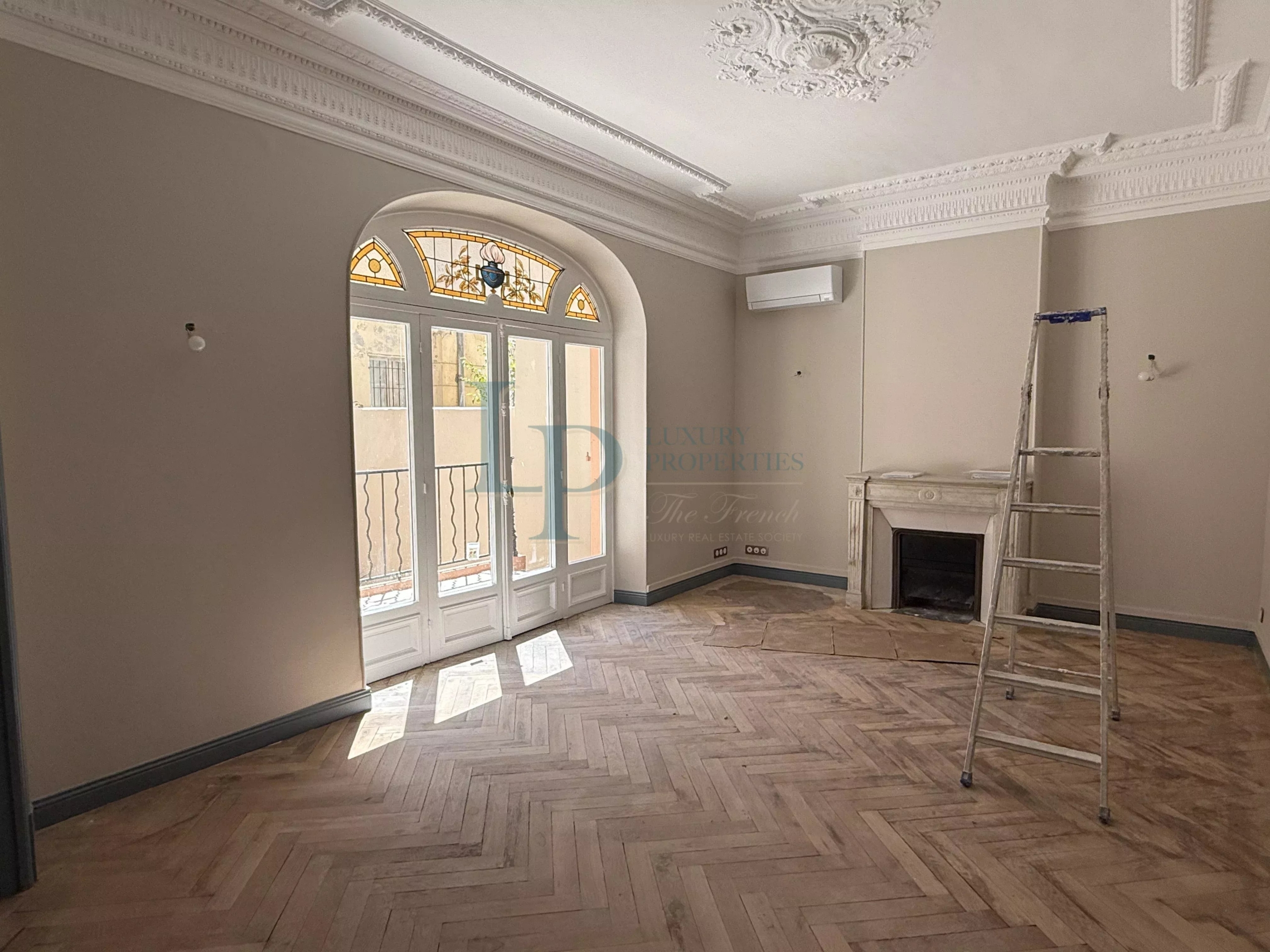 Villa Siébel – NICE – 2 pièces rénové | Investissement locatif