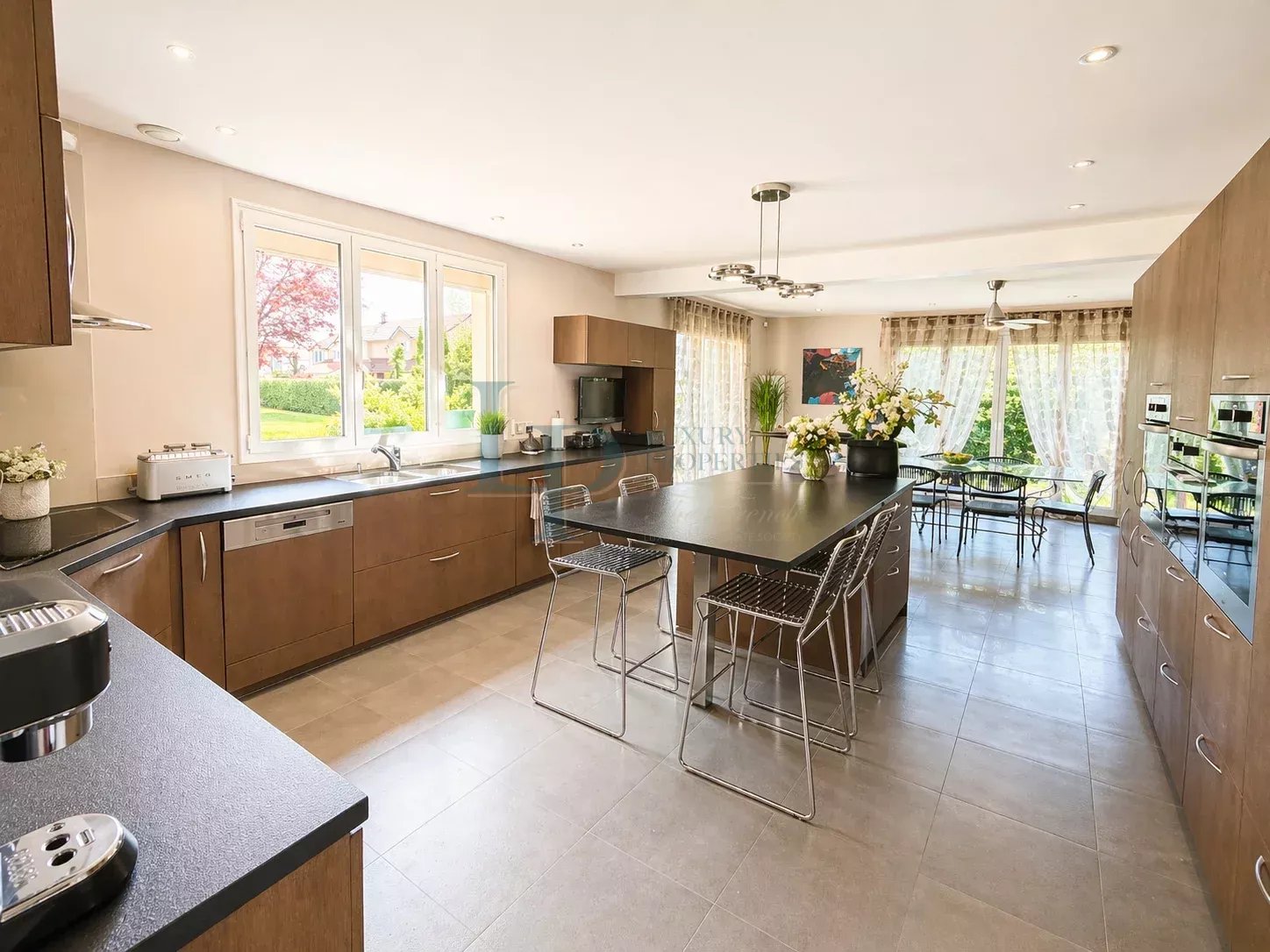 Maison – 8 pièces 270 m² – Ozoir-La-Ferrière (77330)