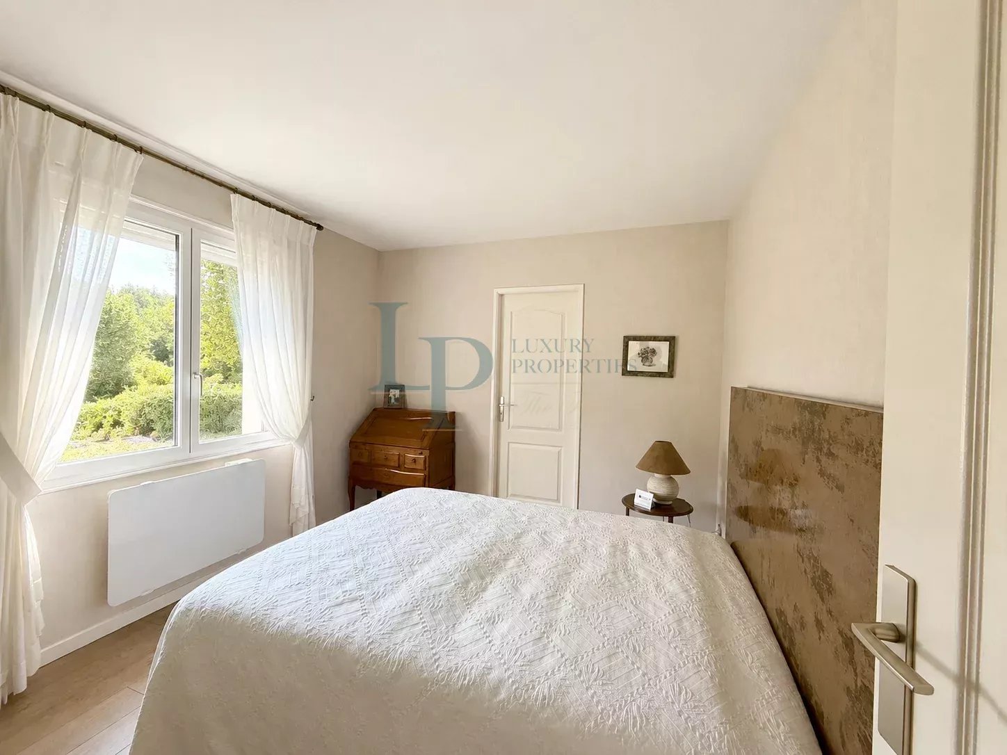 Maison – 8 pièces 270 m² – Ozoir-La-Ferrière (77330)