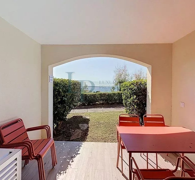 Villa des Peintres Quartier de la Croix des Gardes — au cœur de la pinède cannoise