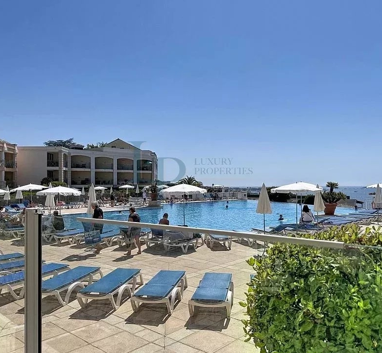 780