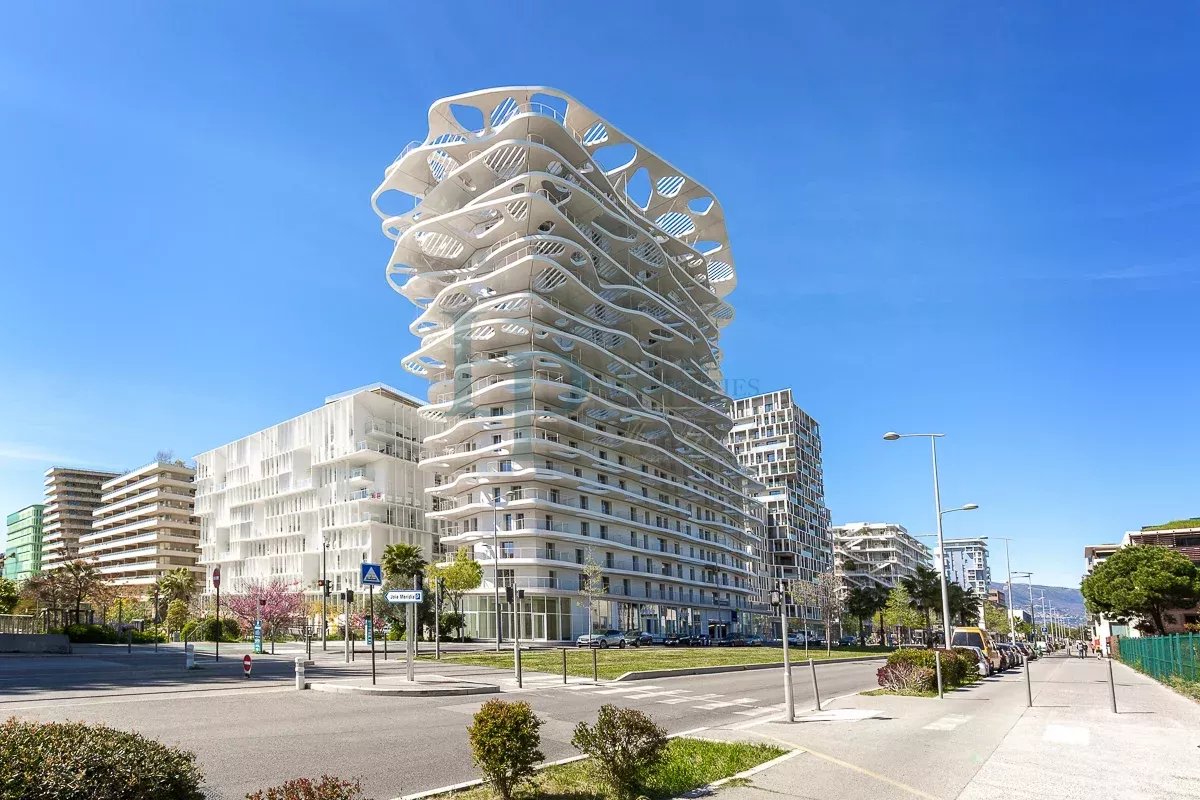 HANA — Appartement T2 d’Exception — 16ème Étage, Nice Méridia
