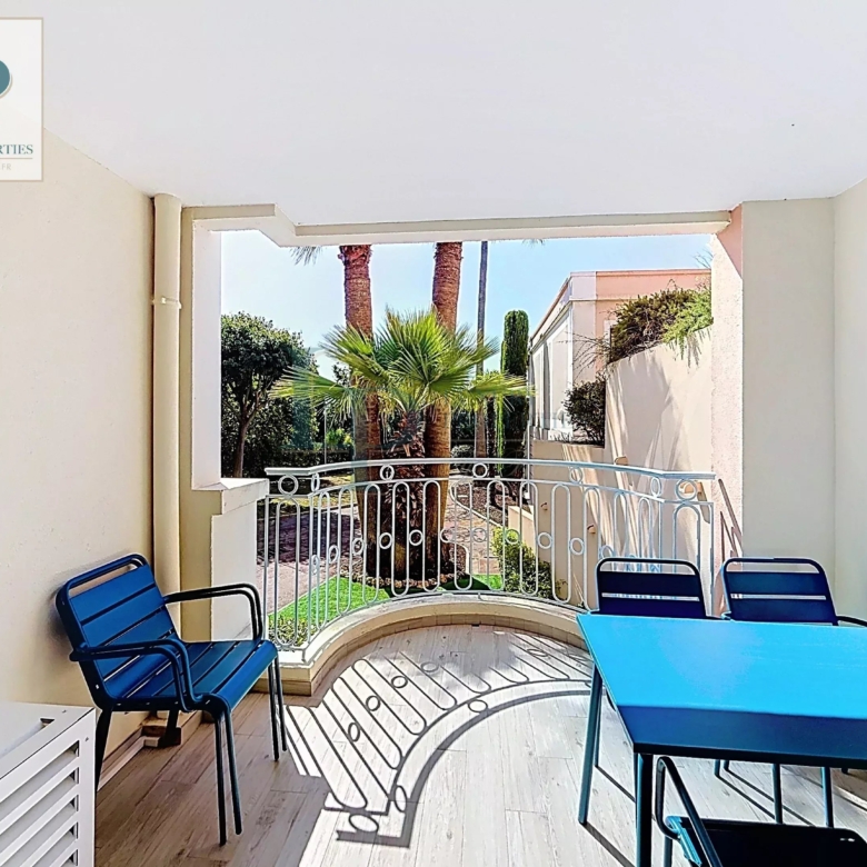 Villa des Peintres Quartier de la Croix des Gardes — au cœur de la pinède cannoise