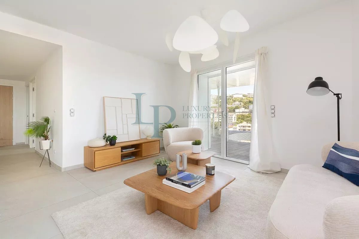 HANA — Appartement T3 d’Exception — 16ème Étage, Nice Méridia