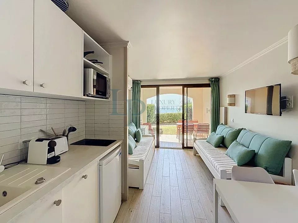 Villa of the Painters Neighborhood of La Croix des Gardes — in the heart of the pine forest in Cannes