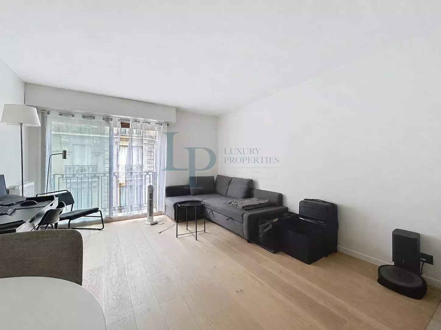 Studio de 26.74 m2 – Paris 8ème – rue d’Artois