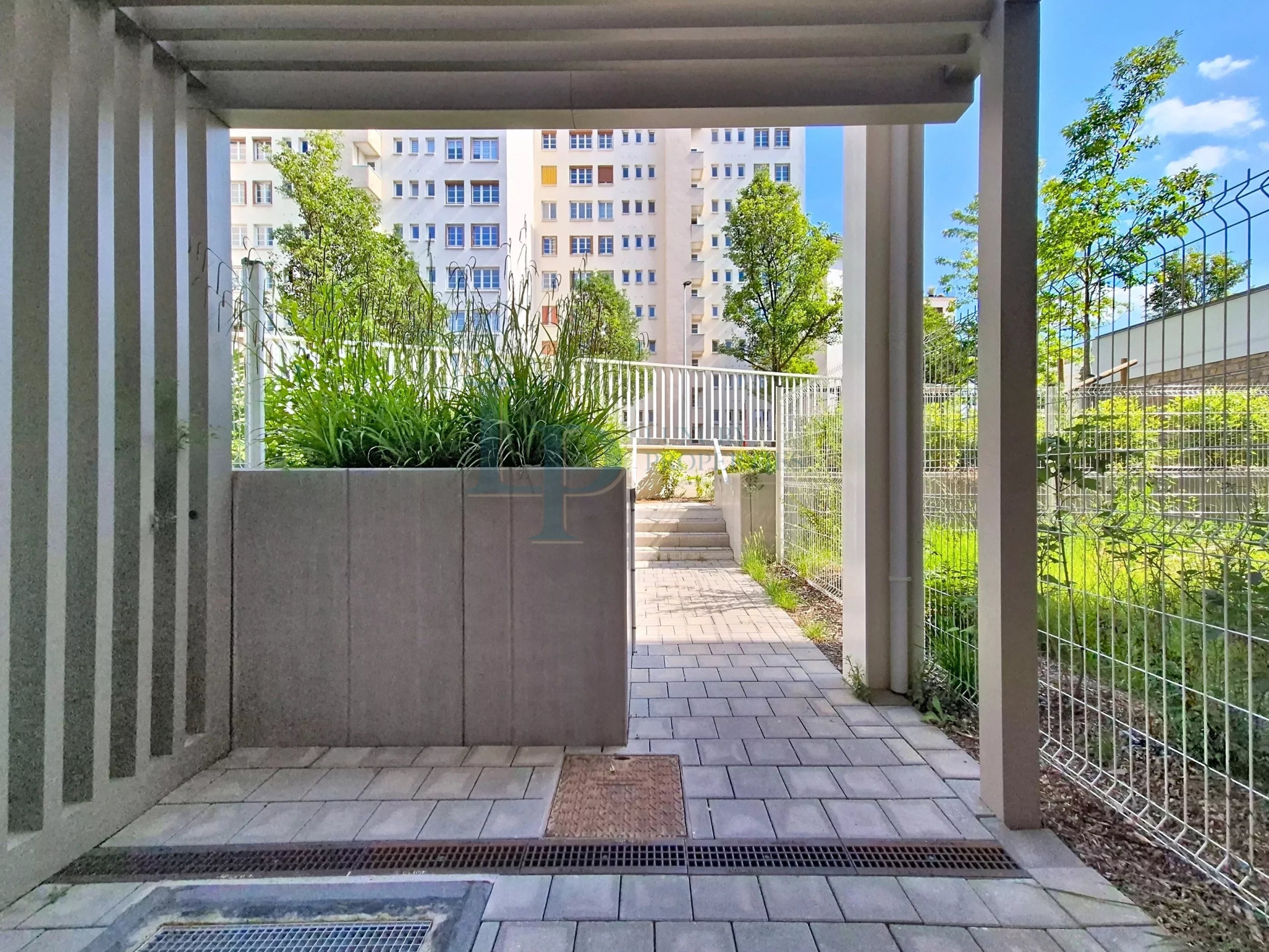 RÉSIDENCE CARRÉ DES ARTS — Issy-les-Moulineaux · Trois pièces d’exception