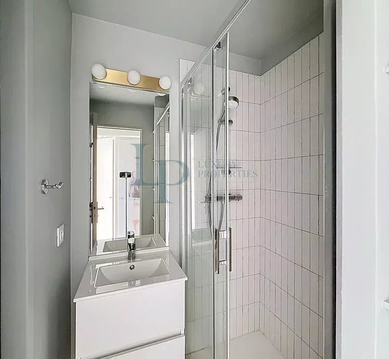 780